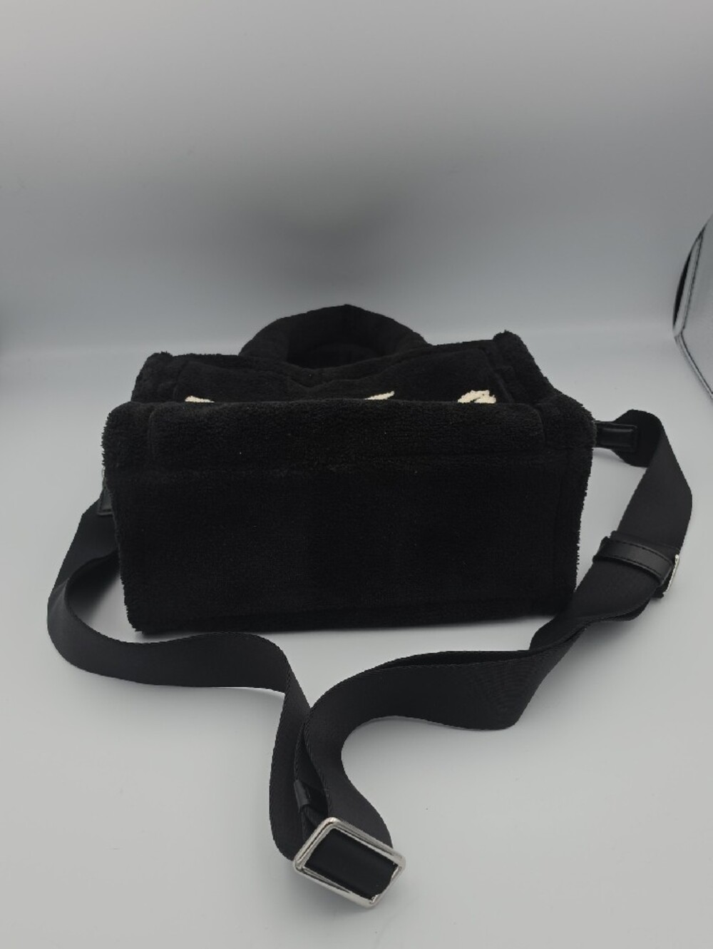 Marc Jacobs Black/White Sherpa Terry Cloth "The Tote Bag" Small Tote (EUC)🖤🤍🖤 - Picture 8 of 11